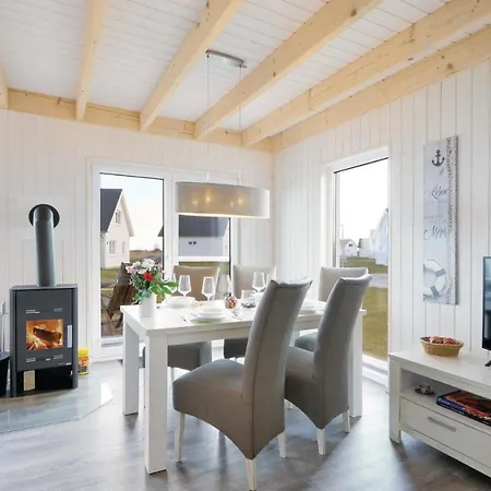 Beautiful In Ostseeresort With 2 Bedrooms, Sauna&wifi Ferienhaus *