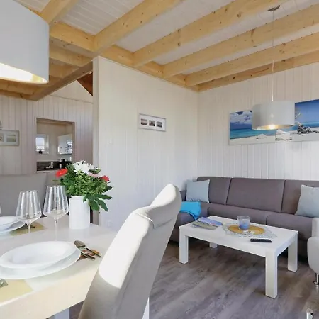 Beautiful In Ostseeresort With 2 Bedrooms, Sauna&wifi Olpenitz