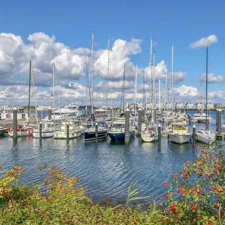 Beautiful In Ostseeresort With 2 Bedrooms, Sauna&wifi Ferienhaus